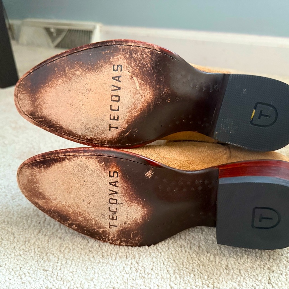 Tecovas Suede Size 9M